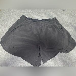 Lululemon Track that short high rise in Black